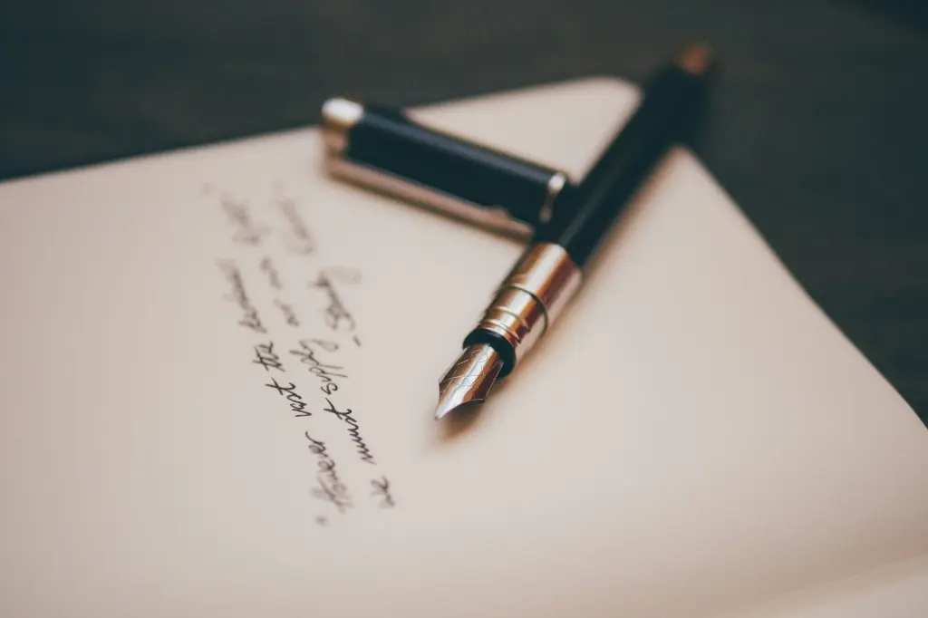 unsplash_hjwKMkehBco_pen.webp